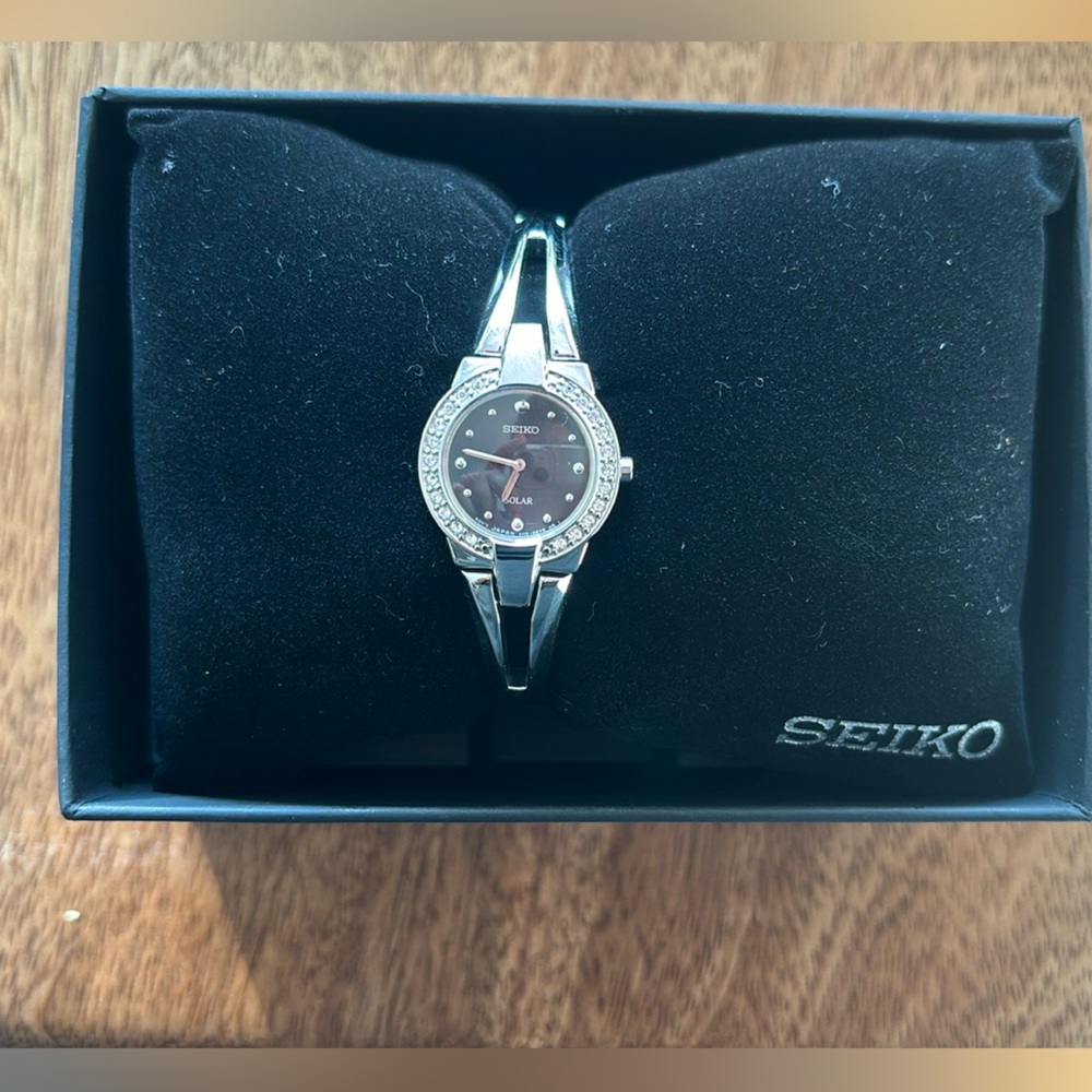 NWT Seiko Solar Ladies Watch with Swarovski diamonds